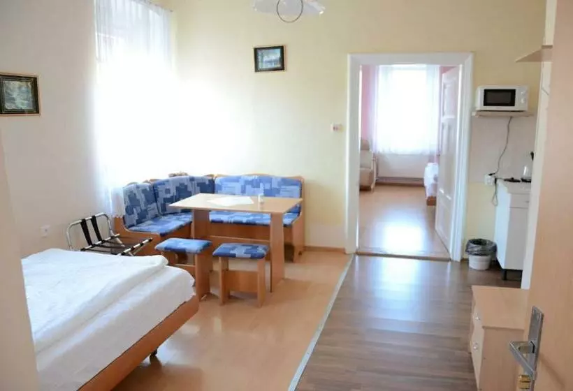 Majatalo Penzion Mlýnický Dvůr