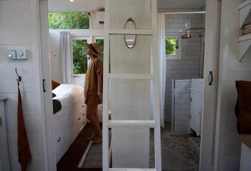 Samadhi Sunrise Temple Villa