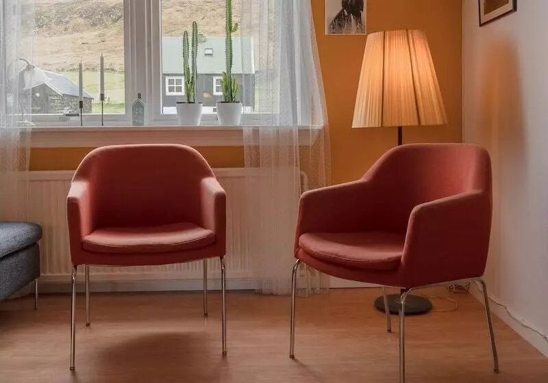 Scenic Village / Nature / Cozy House / 4 Br