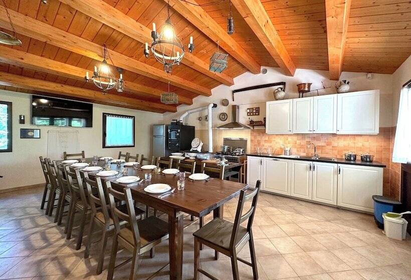 Historic Farmhouse On The Senigallia Hills