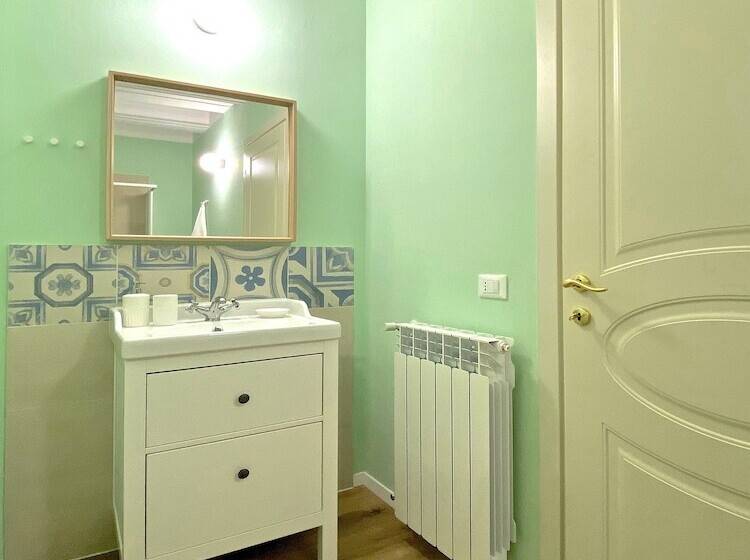 Historic Farmhouse On The Senigallia Hills