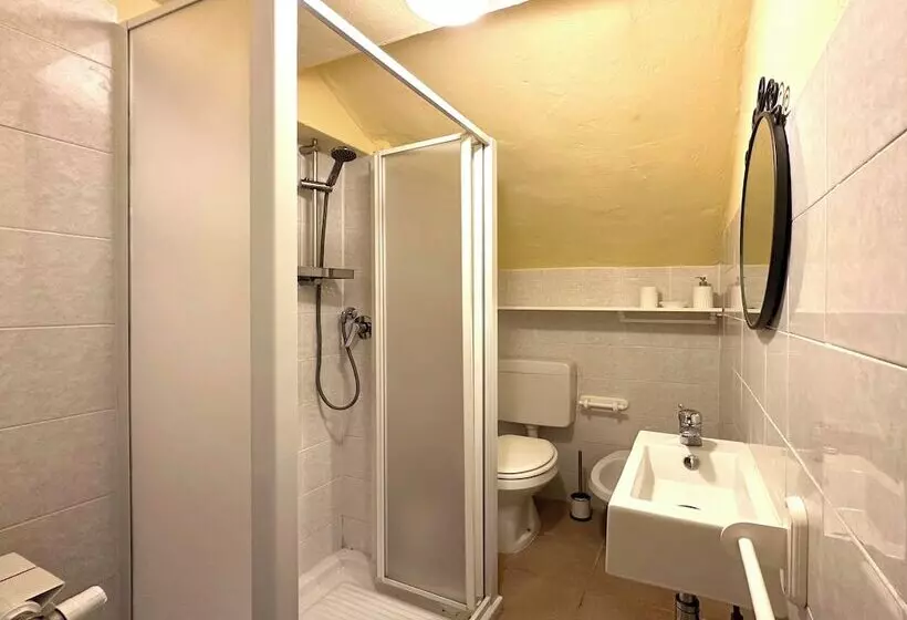 Historic Farmhouse On The Senigallia Hills