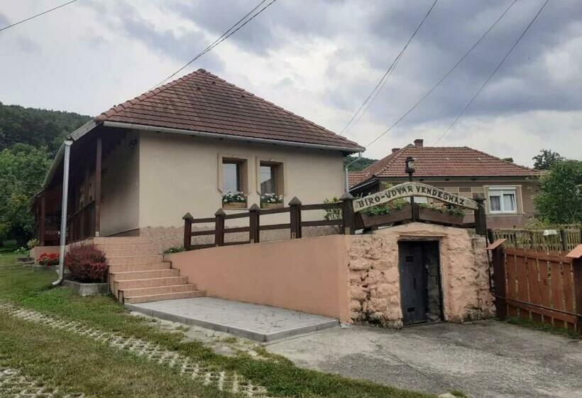 Bíró Udvar Vendégház