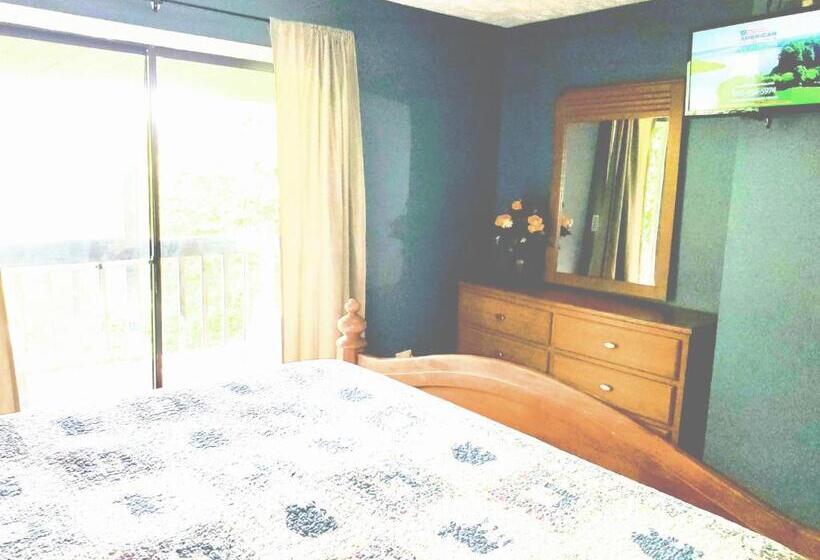 Hillbilly Hilton Pet Friendly Sleeps 4 Free Tickets Mountain View