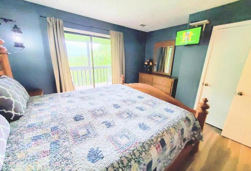 Hillbilly Hilton Pet Friendly Sleeps 4 Free Tickets Mountain View