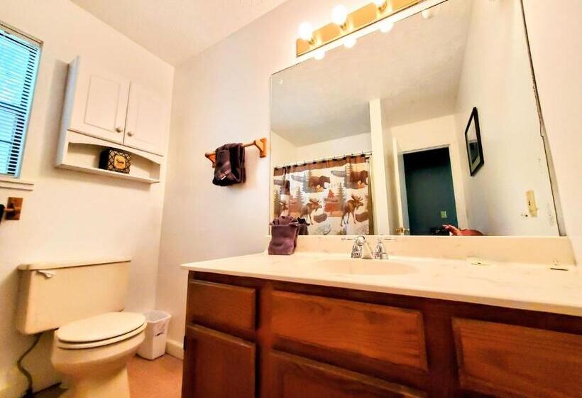 Hillbilly Hilton Pet Friendly Sleeps 4 Free Tickets Mountain View