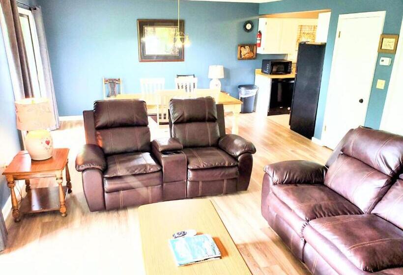 Hillbilly Hilton Pet Friendly Sleeps 4 Free Tickets Mountain View