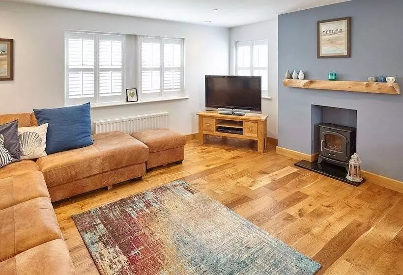 Host & Stay   Doray House