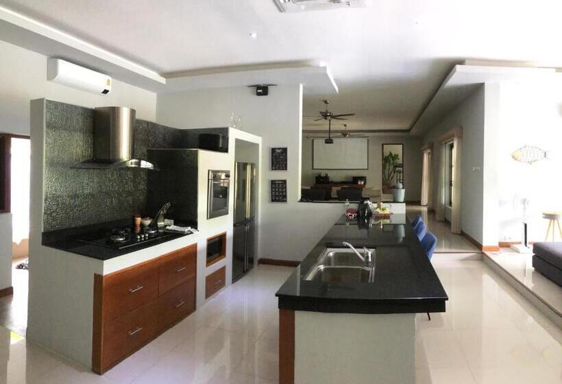 Private Pool Villas By Honey 5 Miles From Central Pattaya Beach