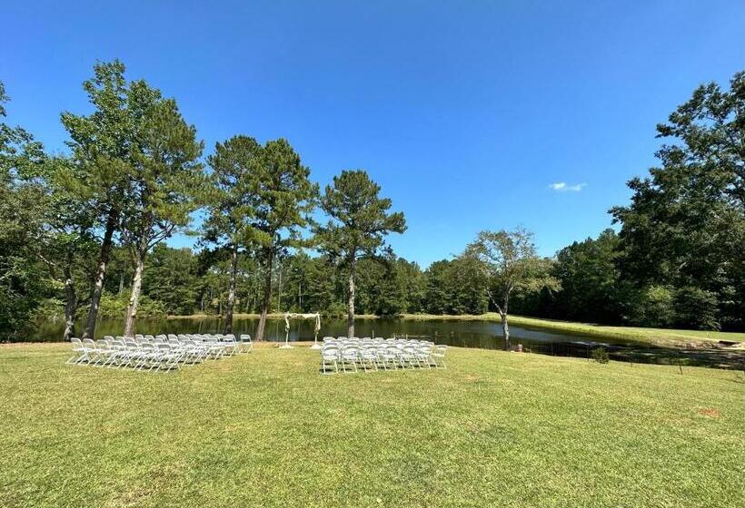 Refuge Ranch Retreat Log Cabin Lake 53+ Acres