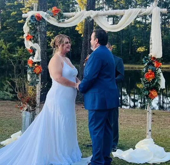 Refuge Ranch Retreat Log Cabin Lake 53+ Acres