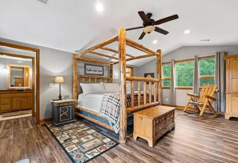 Refuge Ranch Retreat Log Cabin Lake 53+ Acres