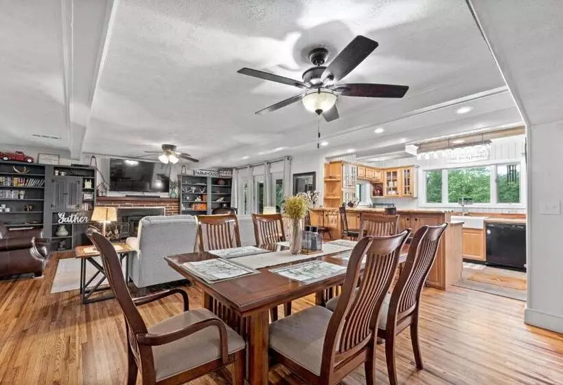 Refuge Ranch Retreat Log Cabin Lake 53+ Acres