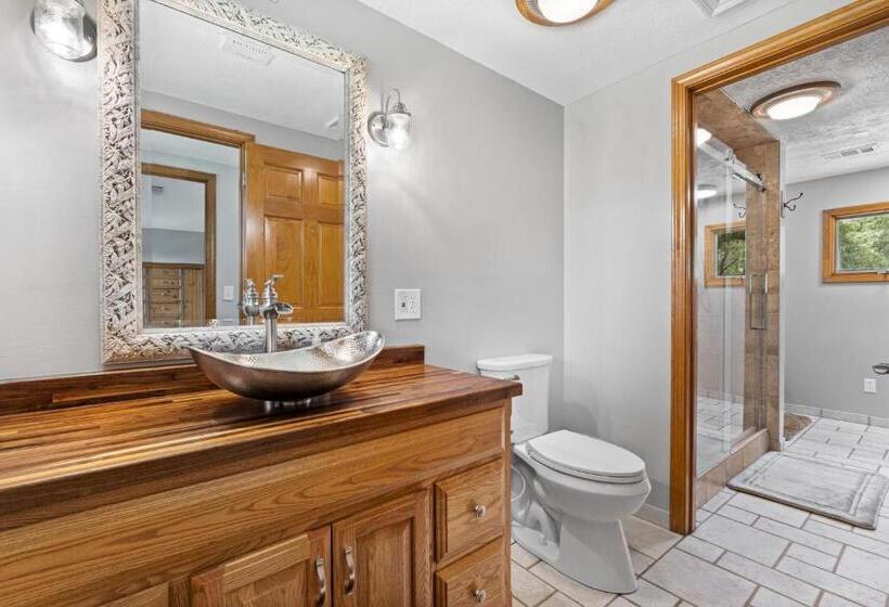 Refuge Ranch Retreat Log Cabin Lake 53+ Acres