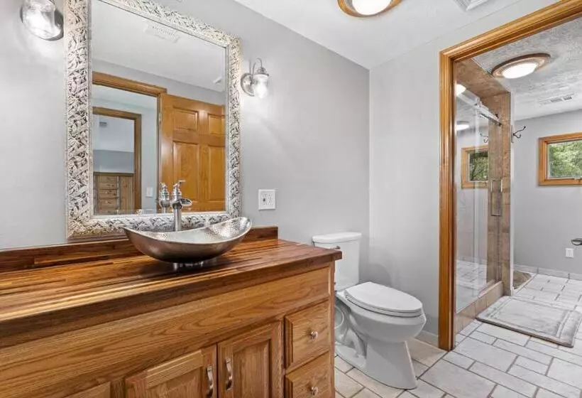 Refuge Ranch Retreat Log Cabin Lake 53+ Acres