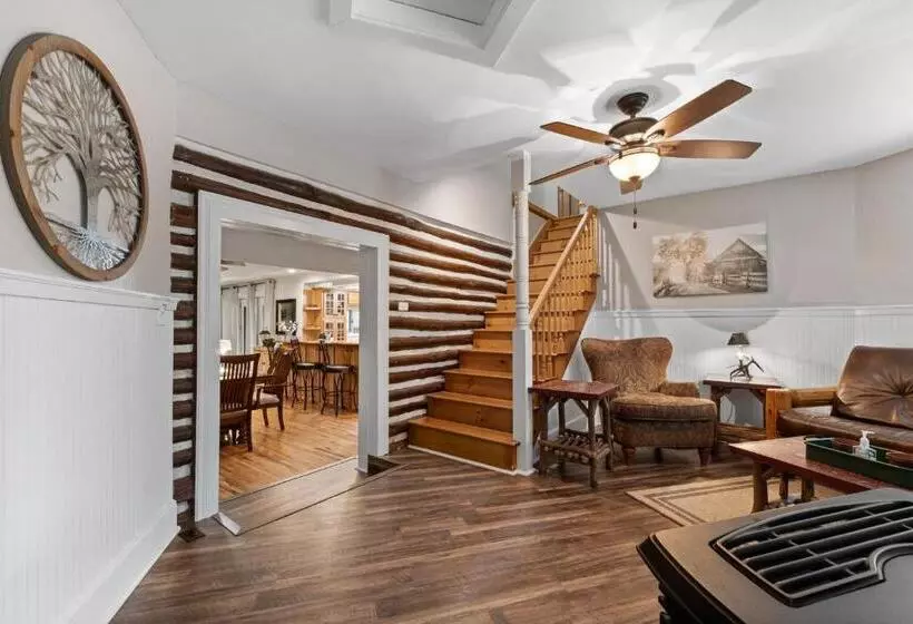 Refuge Ranch Retreat Log Cabin Lake 53+ Acres