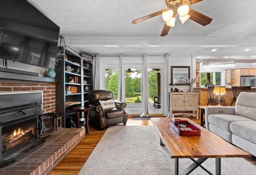 Refuge Ranch Retreat Log Cabin Lake 53+ Acres