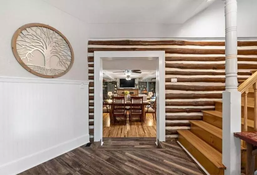 Refuge Ranch Retreat Log Cabin Lake 53+ Acres