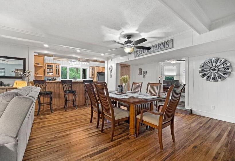 Refuge Ranch Retreat Log Cabin Lake 53+ Acres