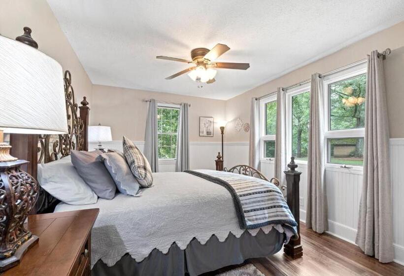 Refuge Ranch Retreat Log Cabin Lake 53+ Acres