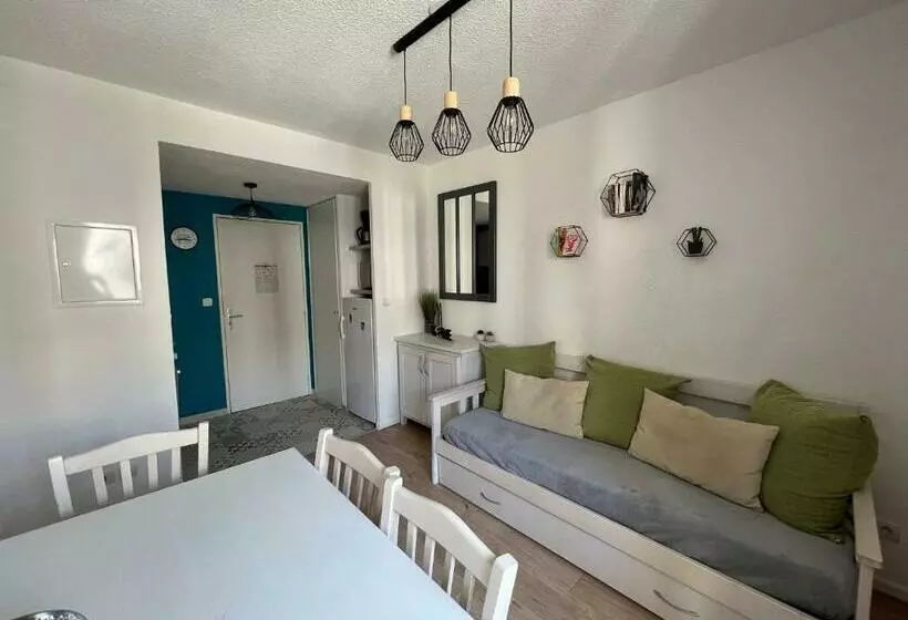 T2 Climatisé à L Ile D Or Avec Piscine Près De La Plage