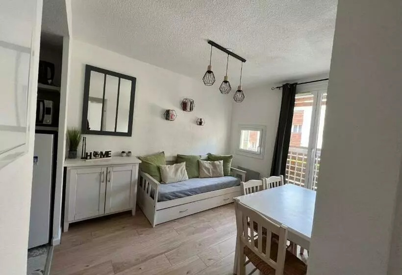 T2 Climatisé à L Ile D Or Avec Piscine Près De La Plage