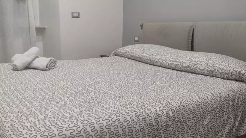 تختخواب و صبحانه Guest House Via Milano