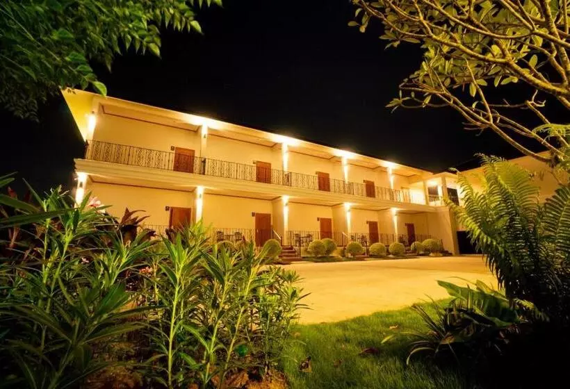 ホテル Baan Anong