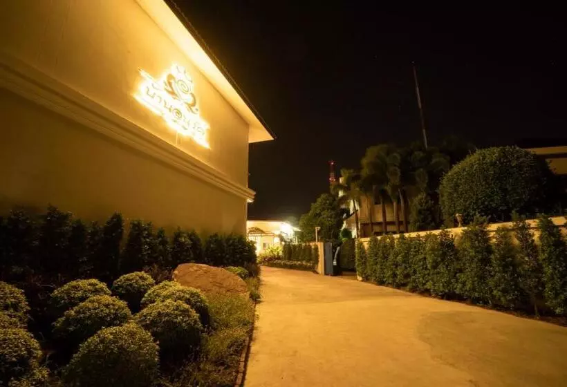 ホテル Baan Anong