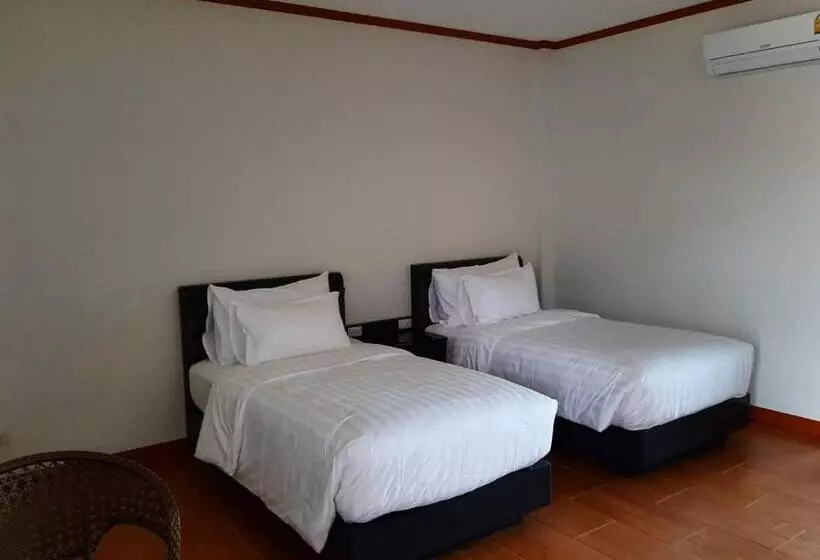 ホテル Baan Anong