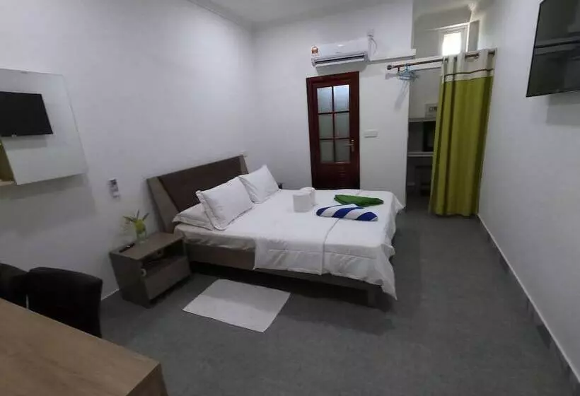 پانسیون Dhangethi Inn