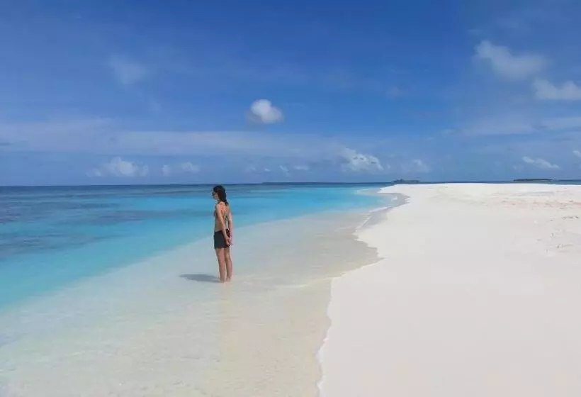 پانسیون Dhangethi Inn