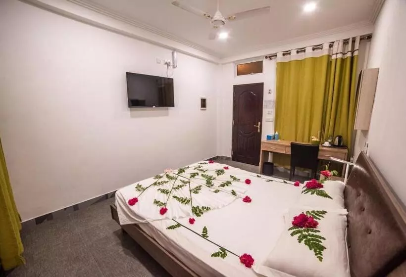 پانسیون Dhangethi Inn