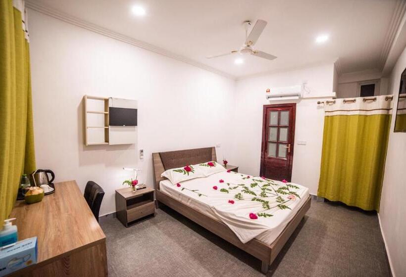 پانسیون Dhangethi Inn