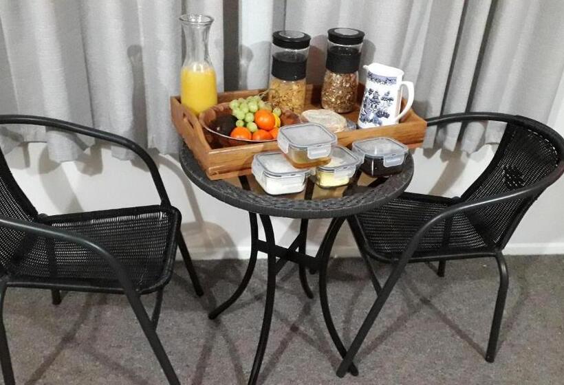 פנסיון Kaimai Sunset Bed & Breakfast