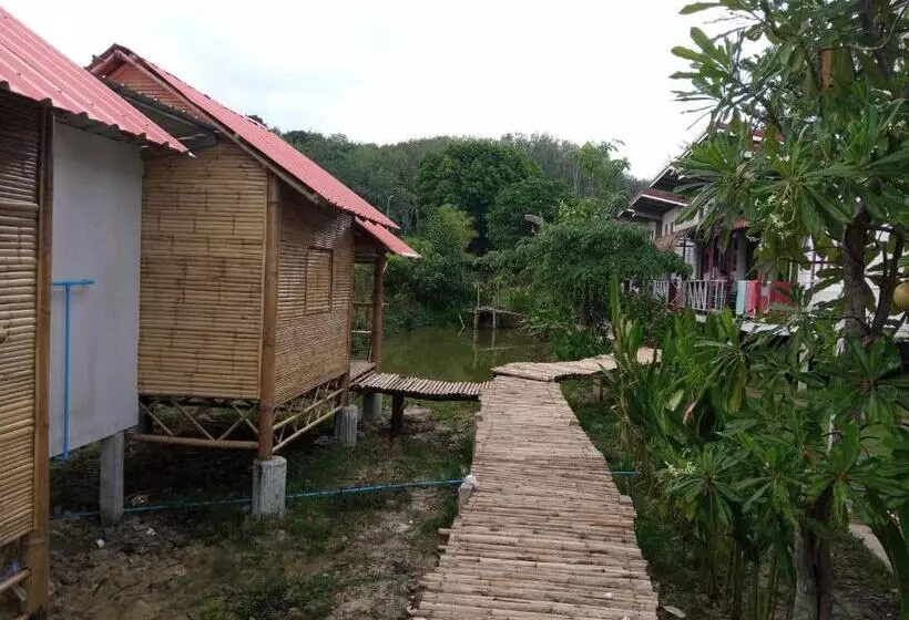 پانسیون Lanta Dareen Garden Home