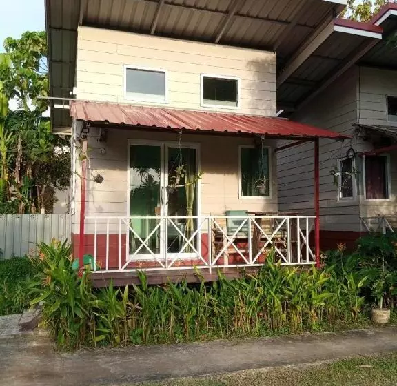 پانسیون Lanta Dareen Garden Home