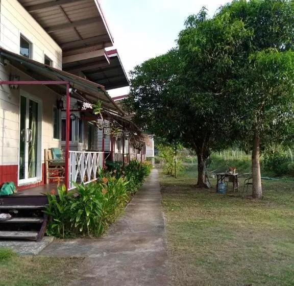 پانسیون Lanta Dareen Garden Home