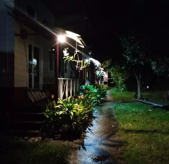 پانسیون Lanta Dareen Garden Home
