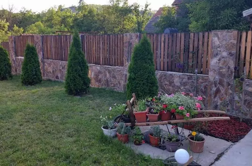 Pensiunea Raiul Munților