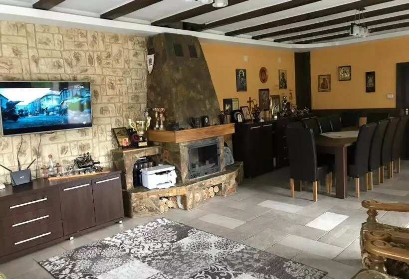 Pensiunea Raiul Munților