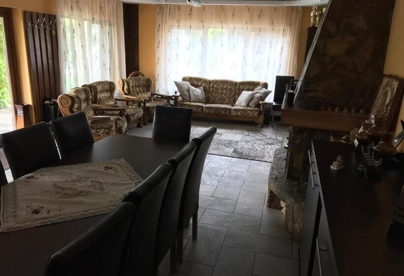 Pensiunea Raiul Munților