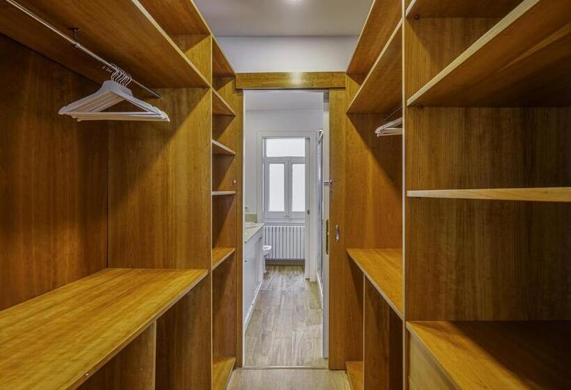 Sibsbcn Paseodegracia Luxury Exclusive Gaudi