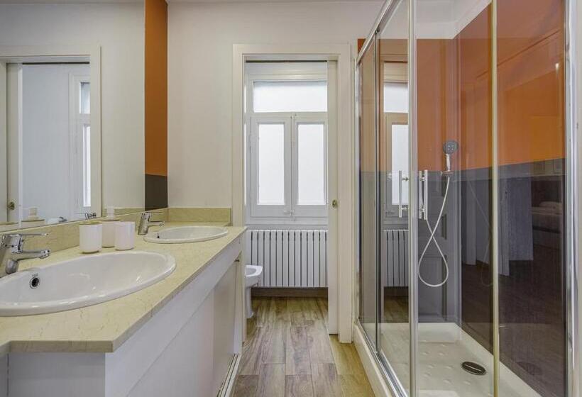 Sibsbcn Paseodegracia Luxury Exclusive Gaudi