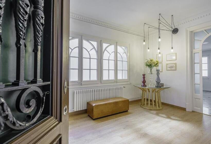 Sibsbcn Paseodegracia Luxury Exclusive Gaudi