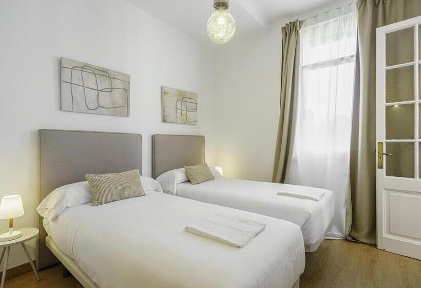 Sibsbcn Paseodegracia Luxury Exclusive Gaudi