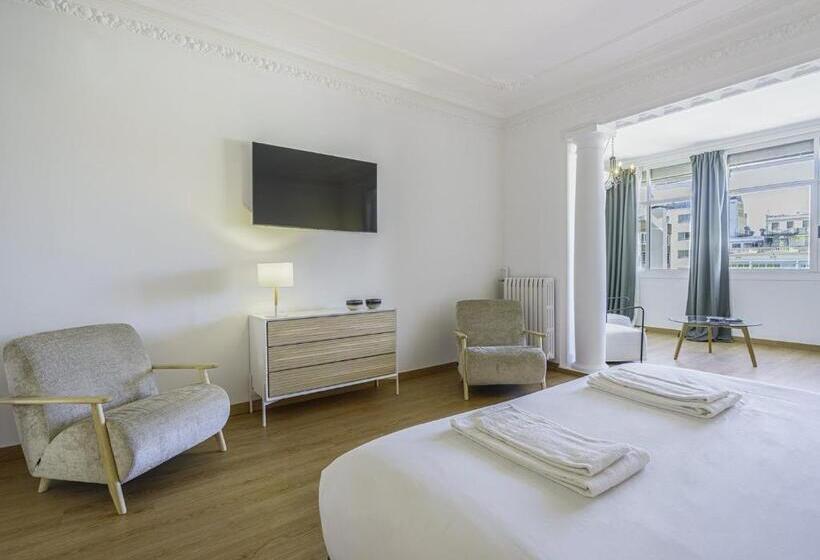 Sibsbcn Paseodegracia Luxury Exclusive Gaudi