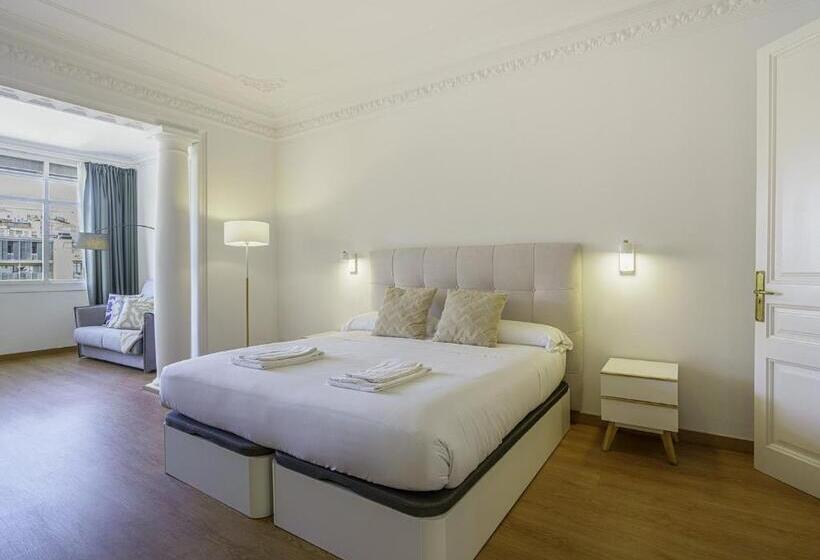 Sibsbcn Paseodegracia Luxury Exclusive Gaudi