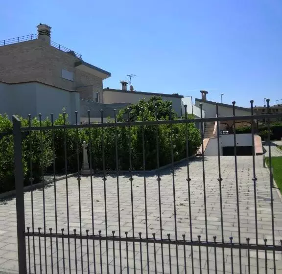 تختخواب و صبحانه Casa Mari