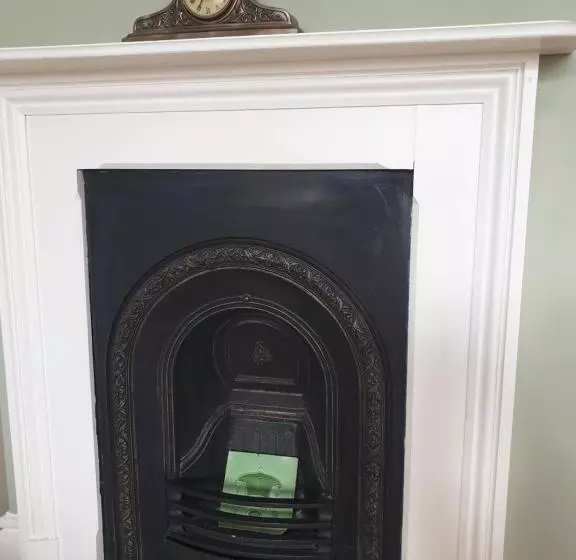 Harry S Bed And Breakfast